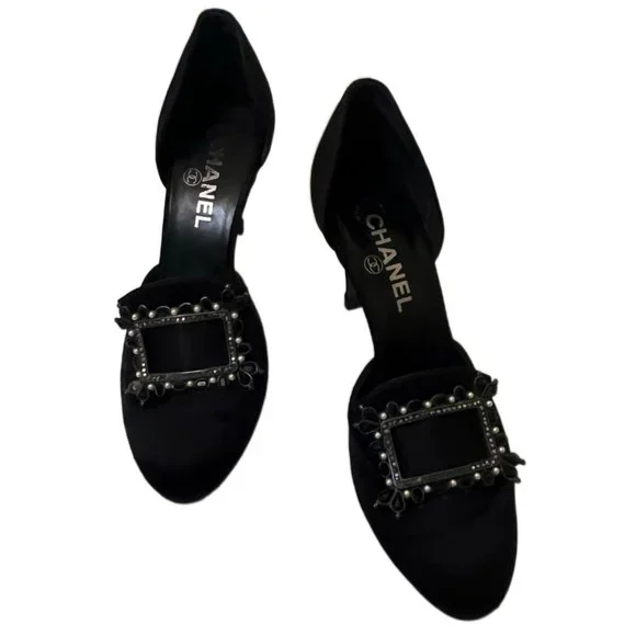 Chanel Black Satin 3.5" heels Gemstone buckle Size 36.5 (US size 6) - Picture 4 of 14